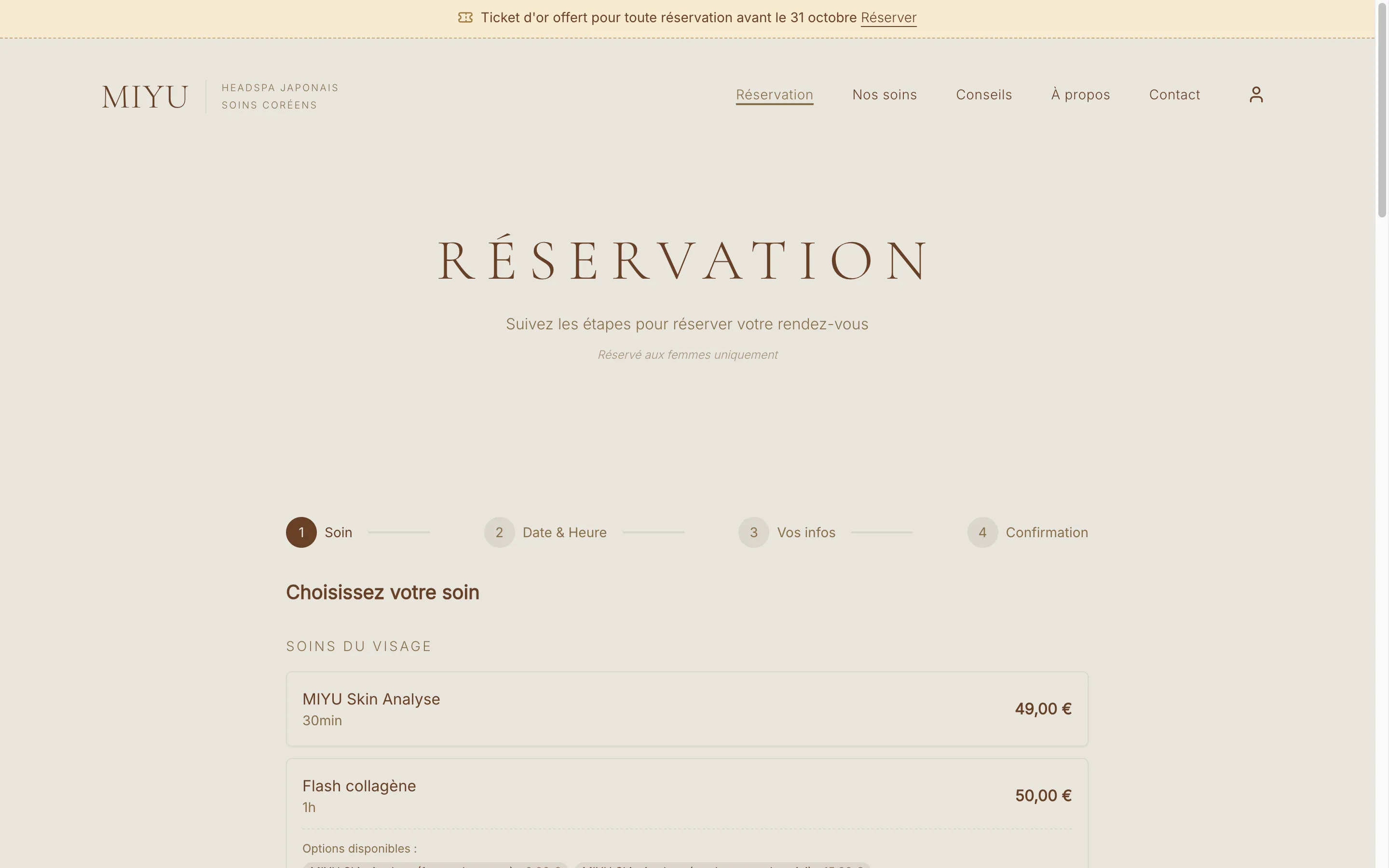 La réservation en étapes : soin, options, date et heure, coordonnées. Version ordinateur.